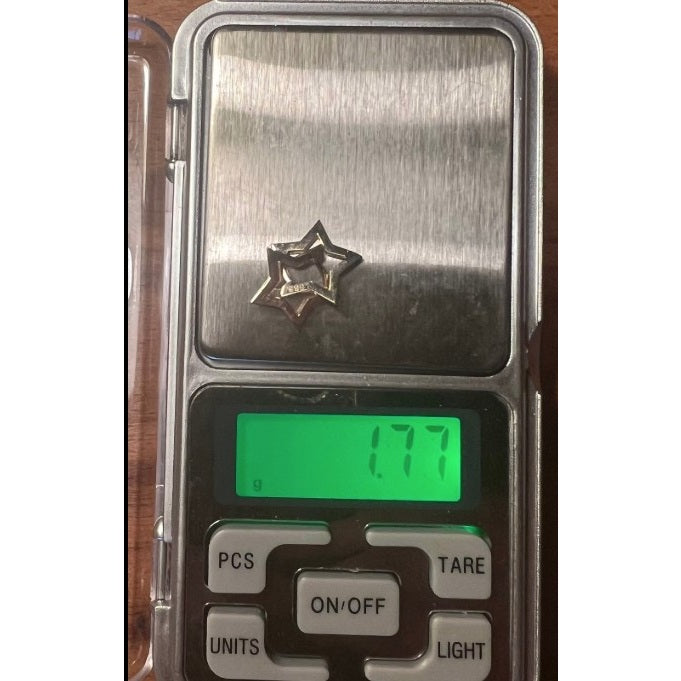 GOLD EARRING - Star