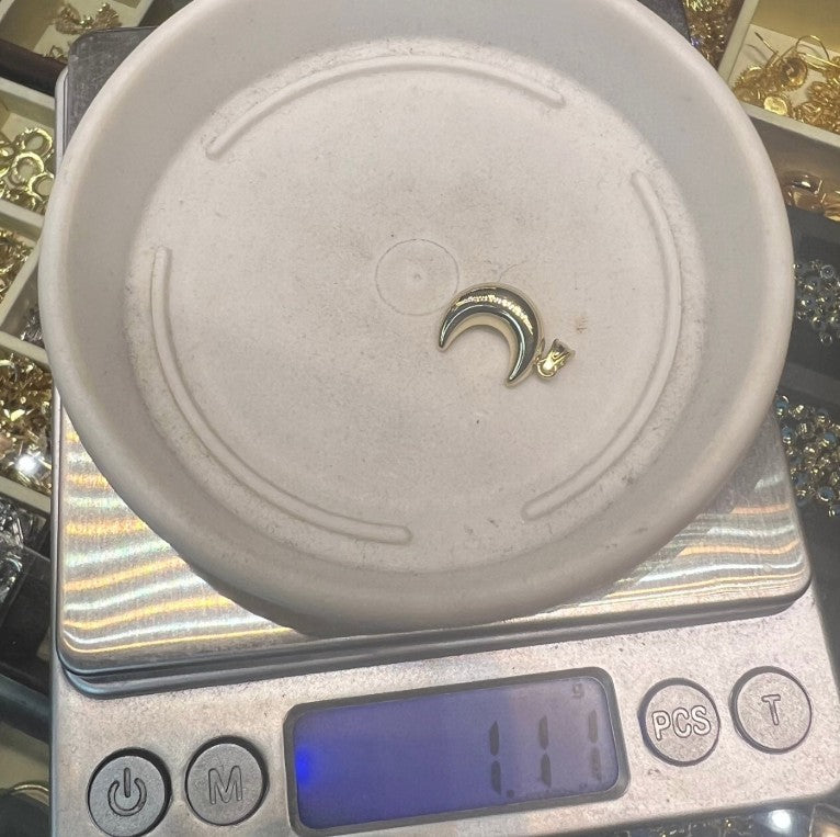 GOLD PENDANT - Crescent